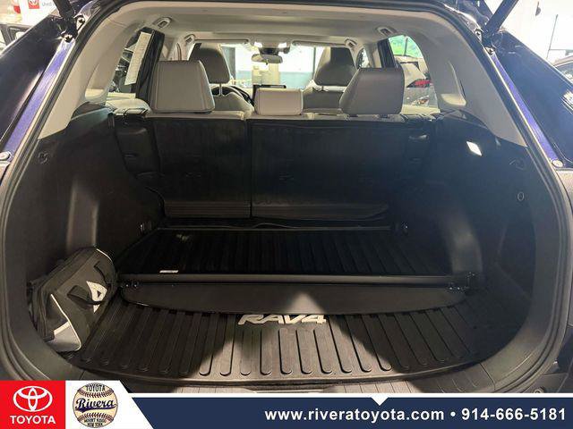Certified 2022 Toyota RAV4 XLE Premium AWD/4WD image 16
