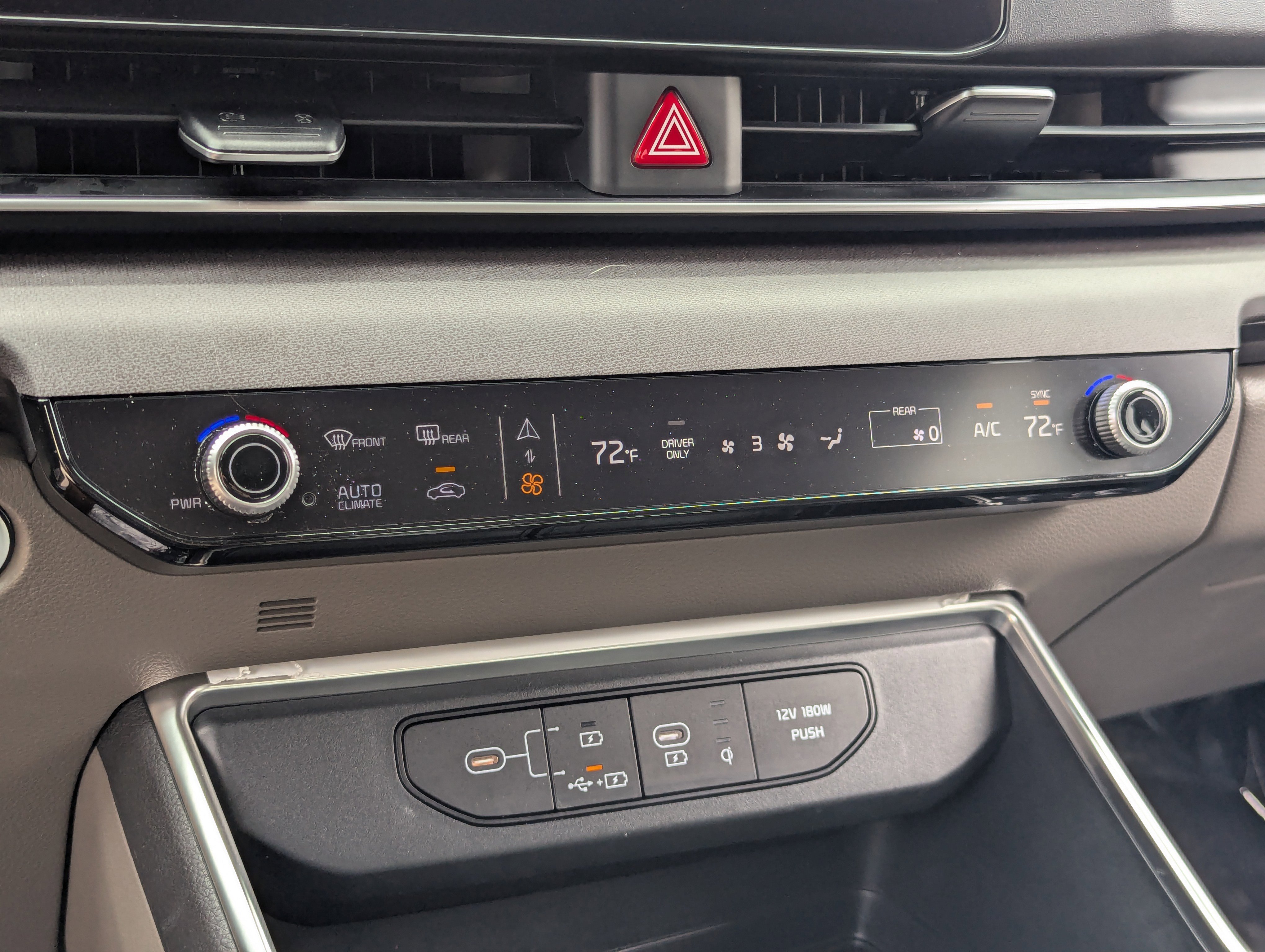 Certified 2025 Kia Carnival EX image 26