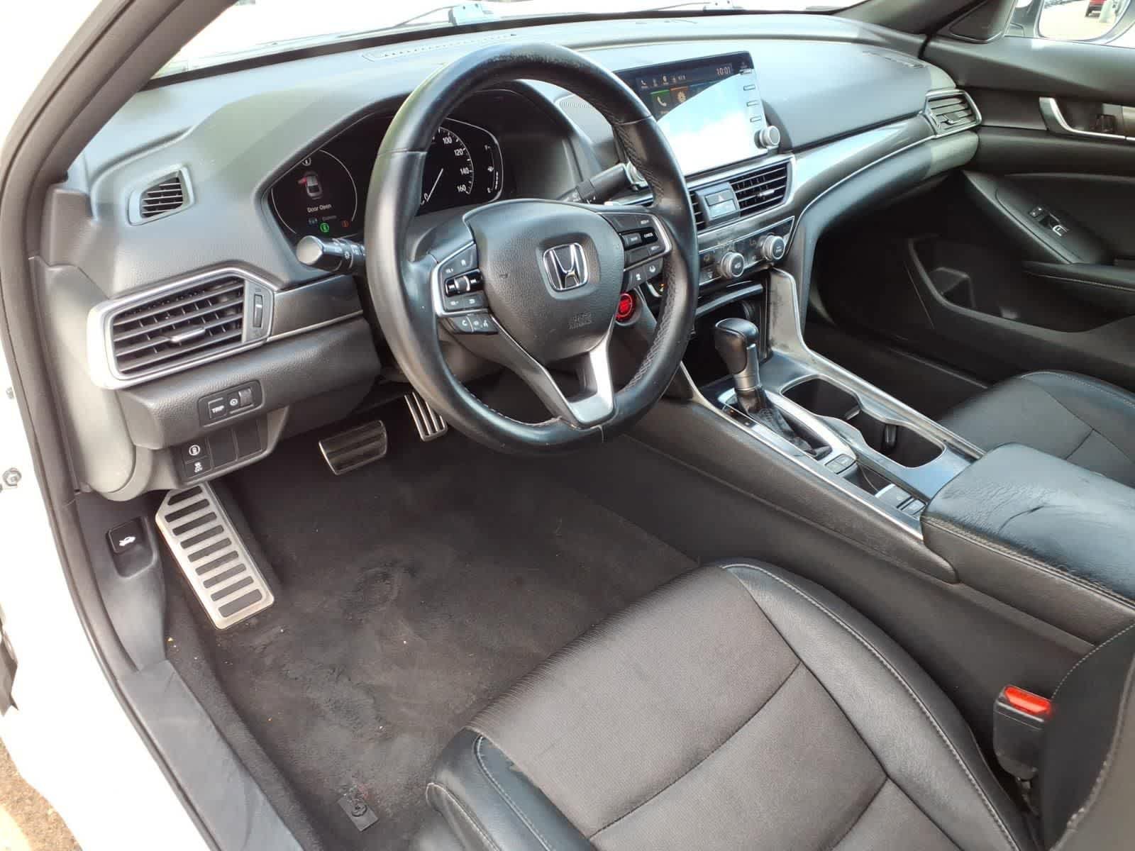 Used 2018 Honda Accord Sport image 13