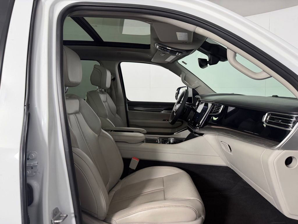 Certified 2022 Jeep Wagoneer Series II w/ Convenience Group I image 41