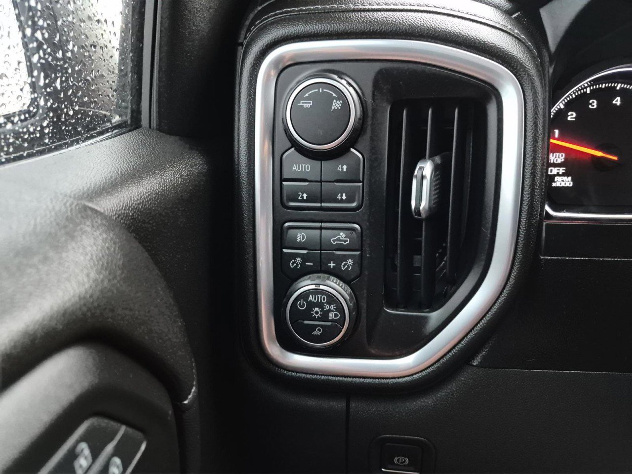 Certified 2019 Chevrolet Silverado 1500 RST AWD/4WD image 18