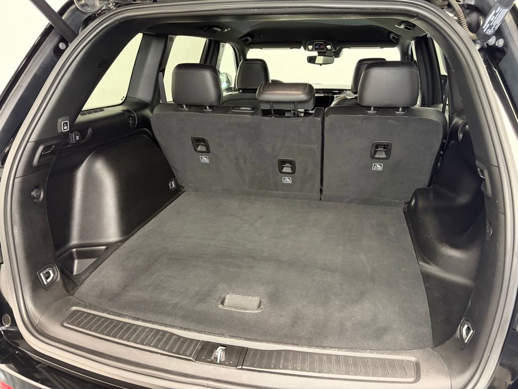 Used 2024 Jeep Grand Cherokee Altitude image 7