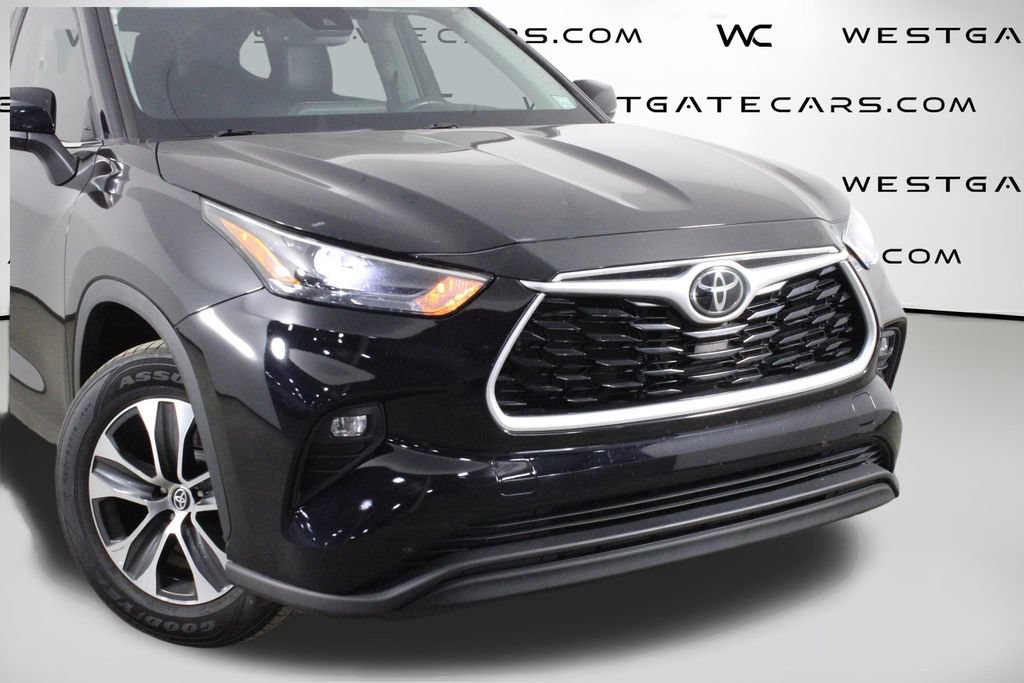 Used 2023 Toyota Highlander XLE FWD image 48