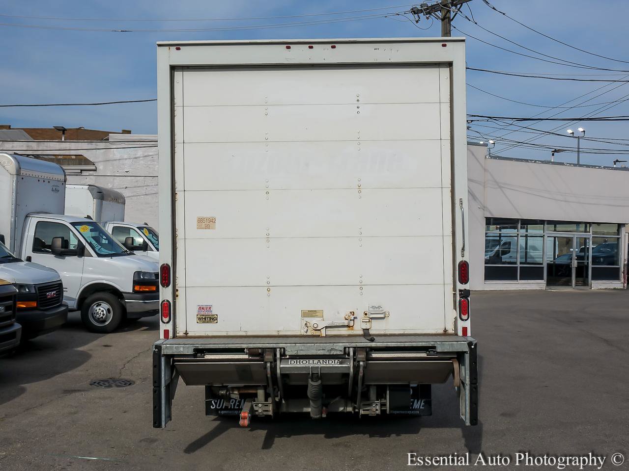 Used 2018 Isuzu NPR RWD image 5