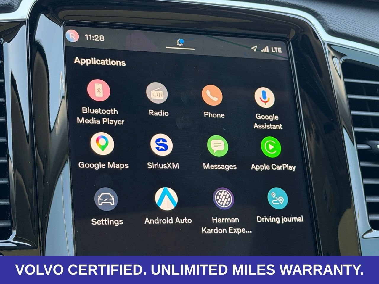 Certified 2025 Volvo XC90 T8 Plus AWD/4WD image 21