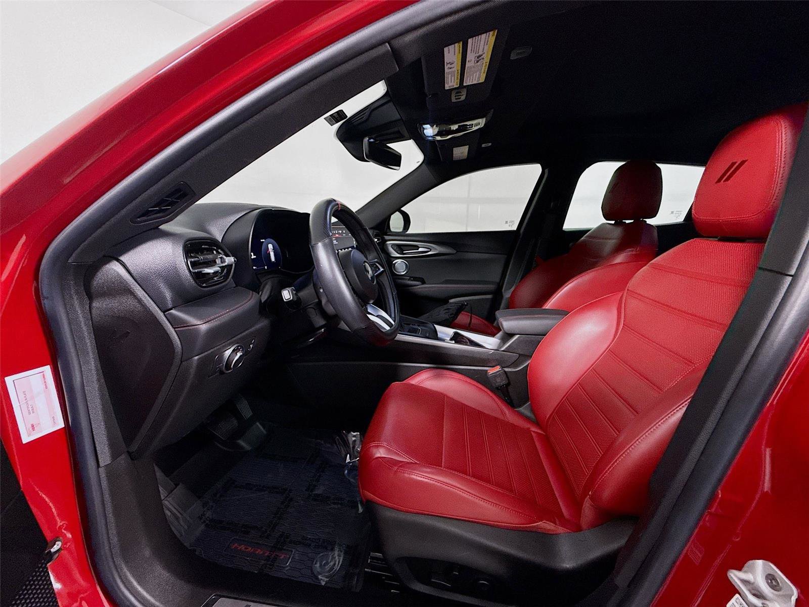 Used 2023 Dodge Hornet GT Plus image 2