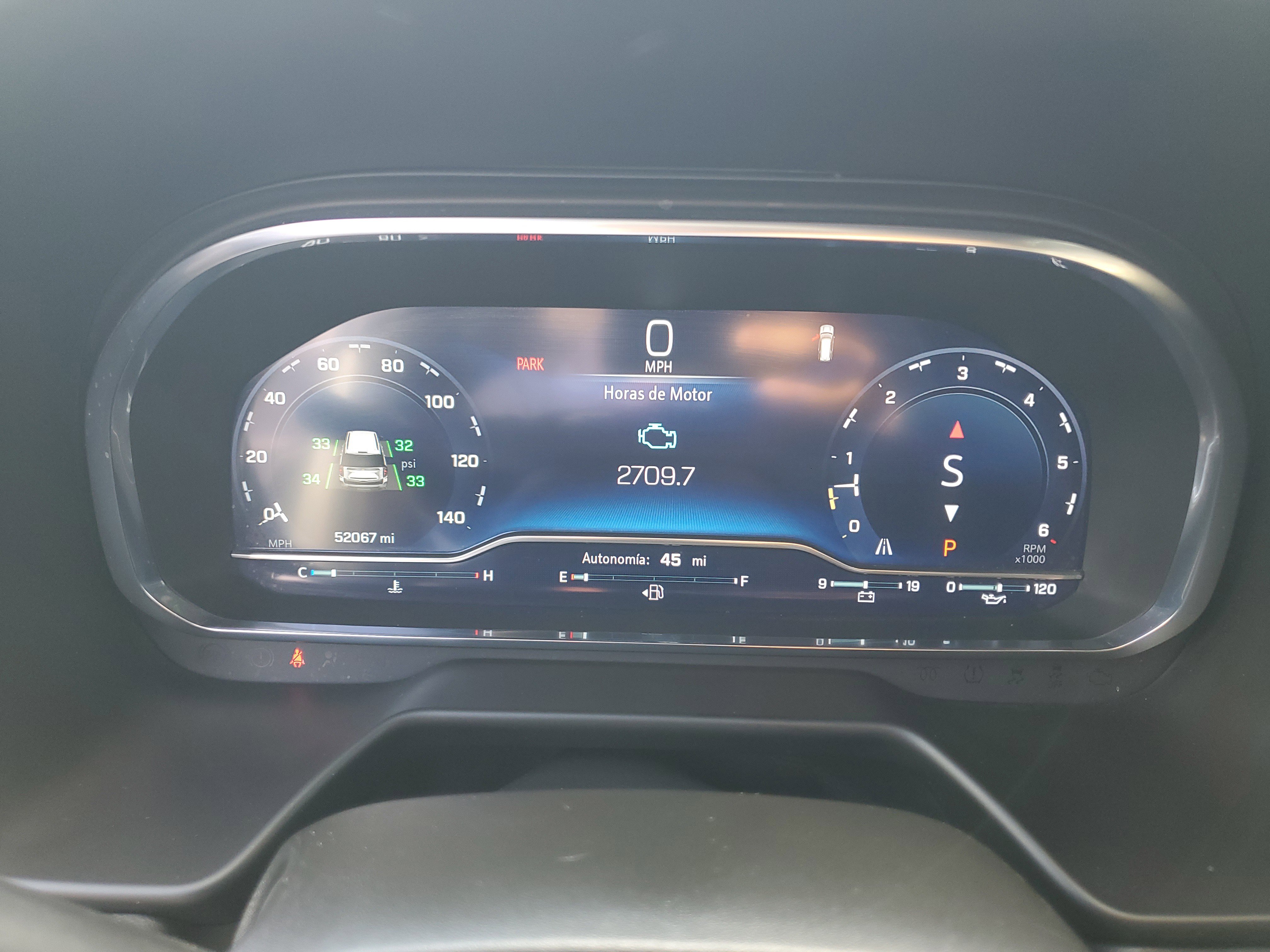 Used 2023 Chevrolet Suburban RST w/ Luxury Package image 14