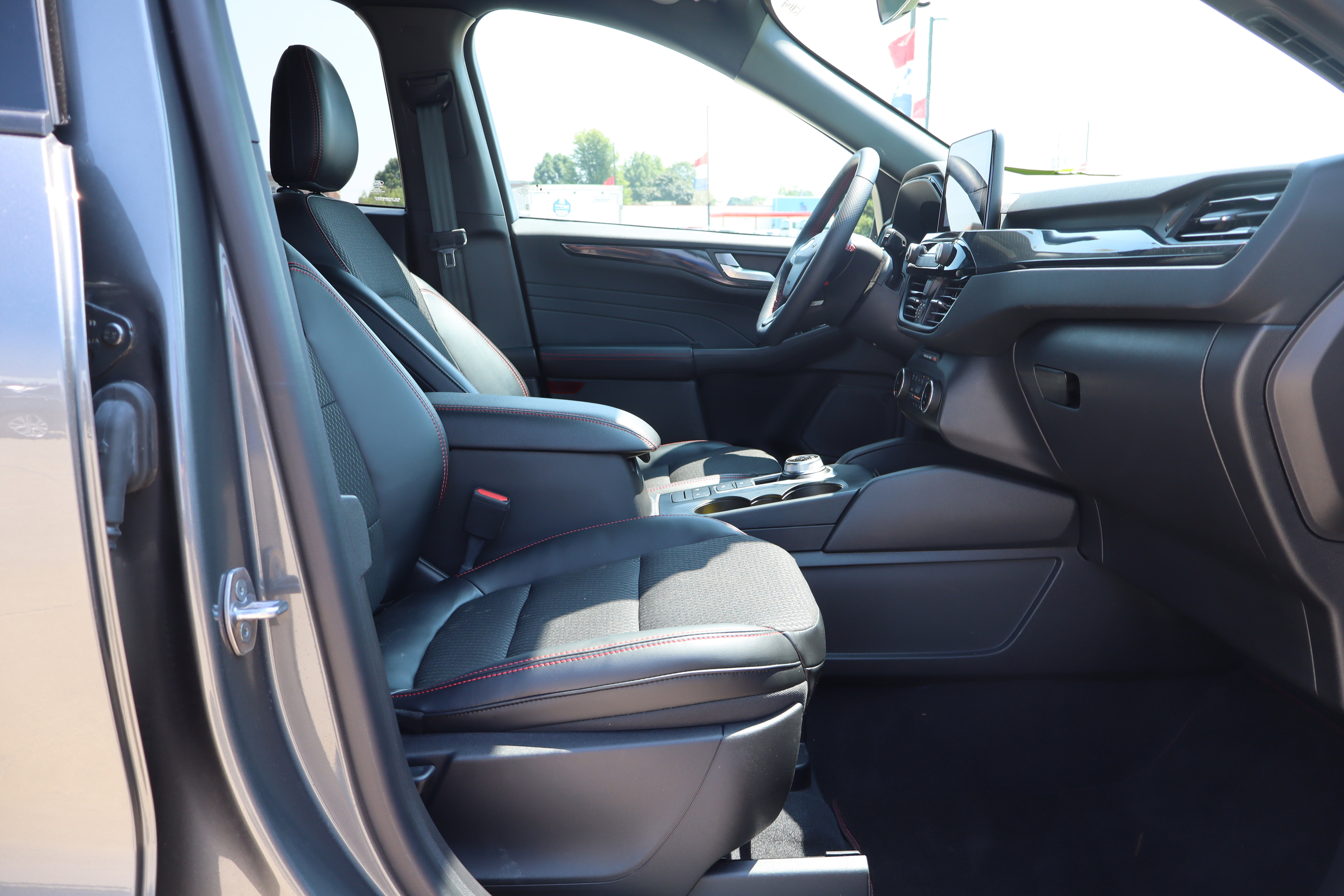 Used 2023 Ford Escape ST-Line AWD/4WD image 13