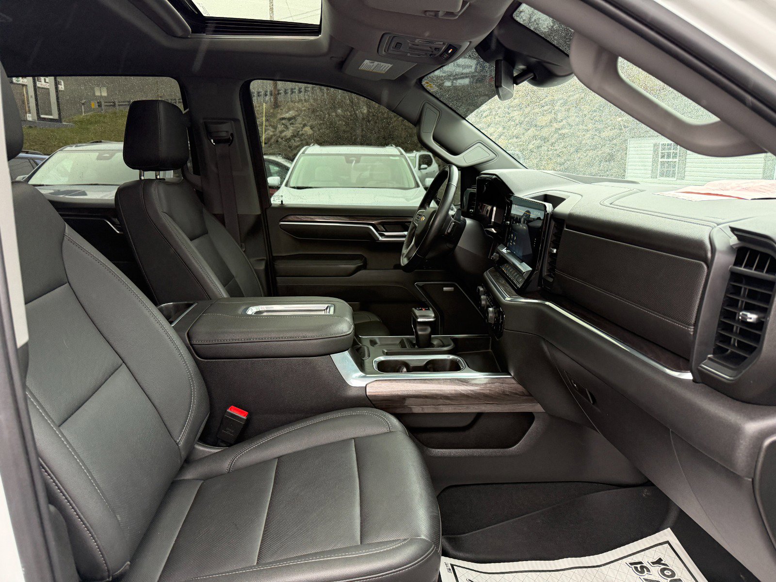 Used 2022 Chevrolet Silverado 1500 LTZ w/ LTZ Premium Package image 22