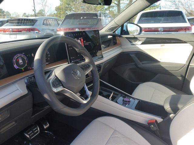 New 2026 Volkswagen Tiguan SEL R-Line image 18