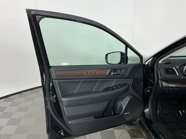 Used 2019 Subaru Outback 2.5i Limited w/ Popular Package #2 AWD/4WD image 12