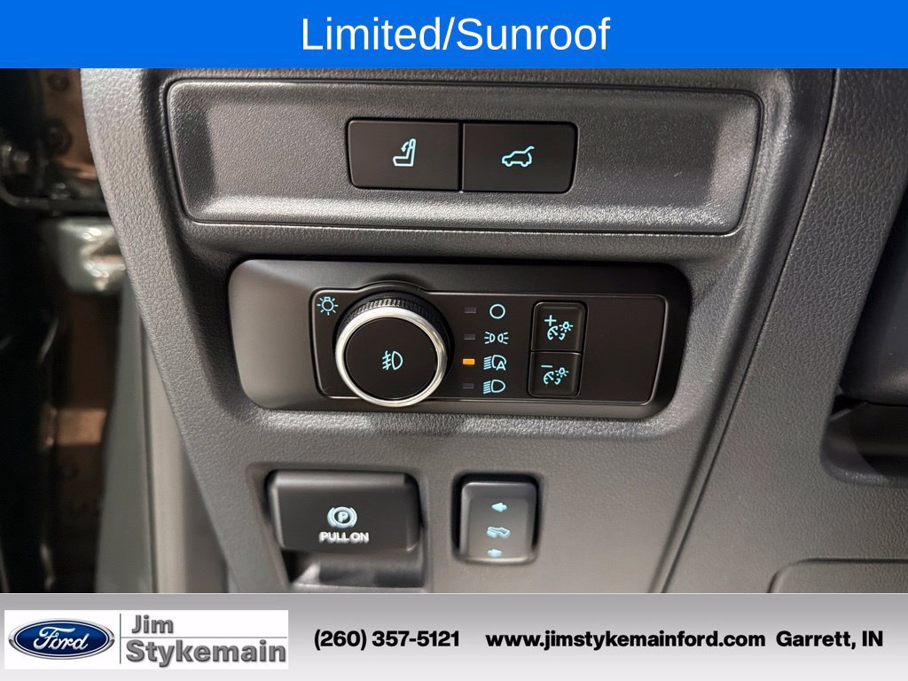 Used 2023 Ford Expedition Limited AWD/4WD image 18