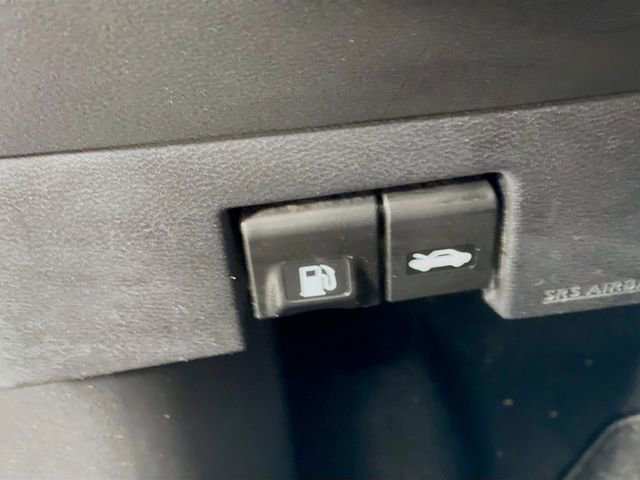 Used 2020 Nissan Kicks SR w/ SR Premium Package image 11