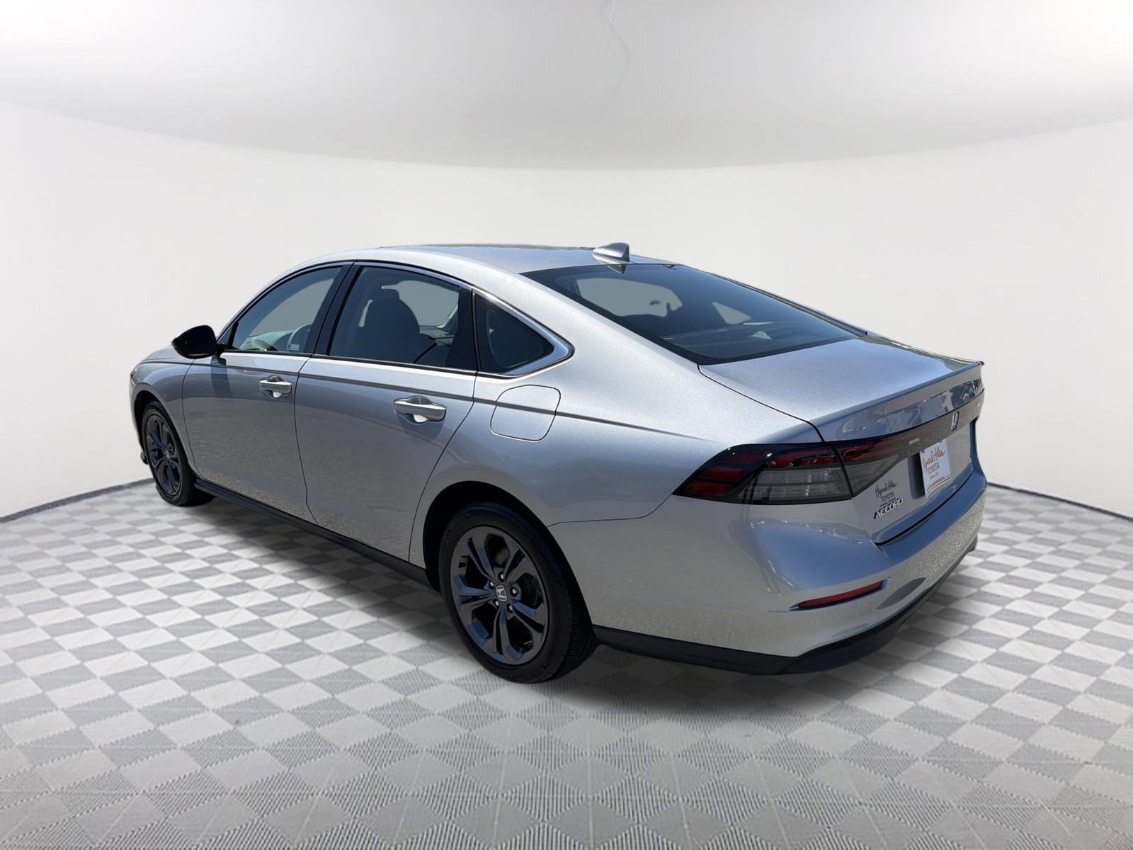 Used 2023 Honda Accord EX image 15