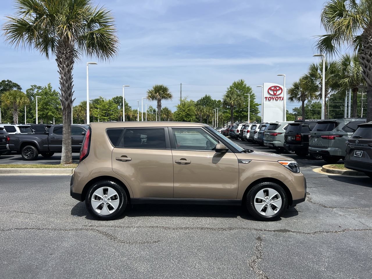 Used 2014 Kia Soul FWD image 11