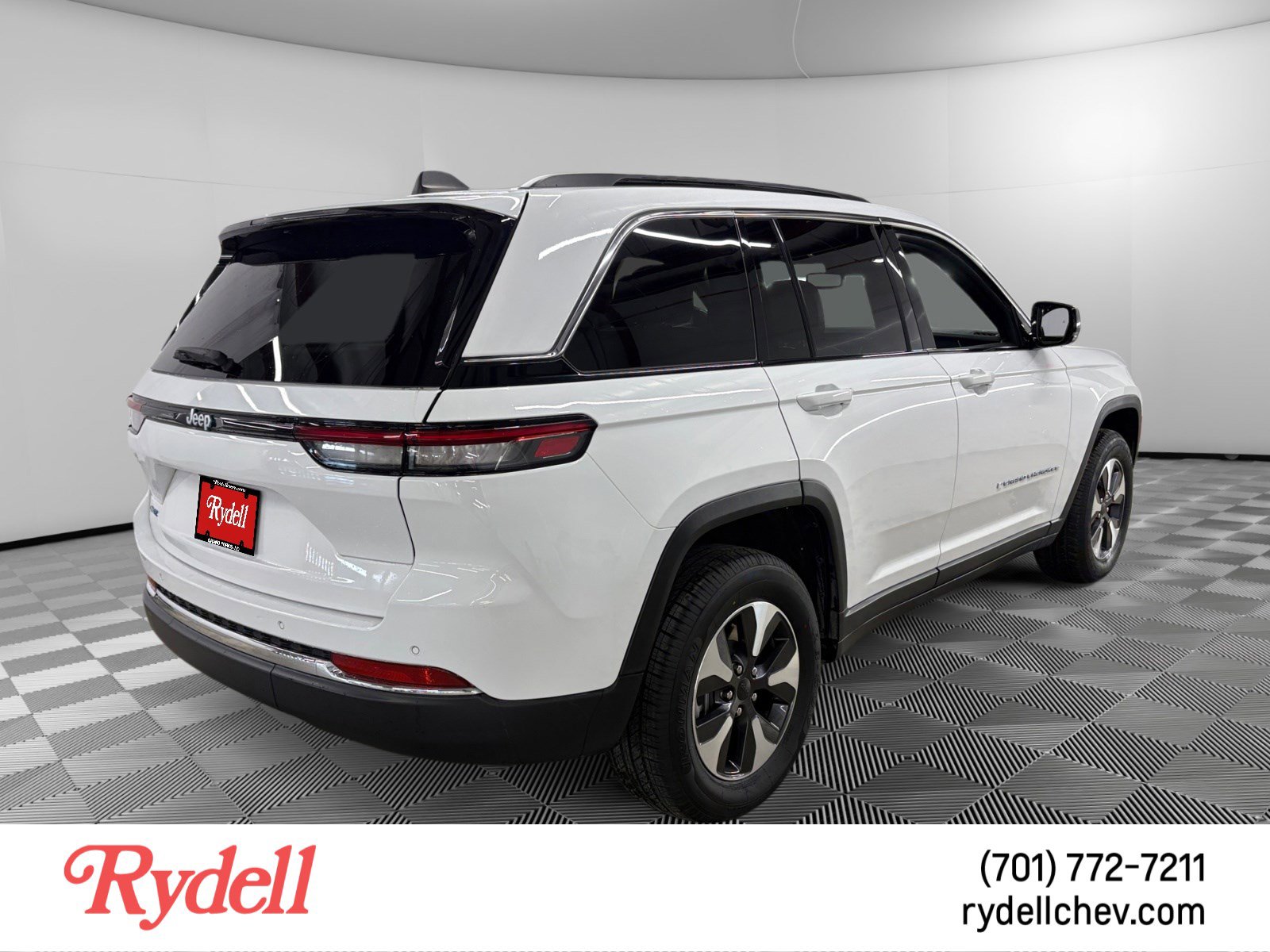 Used 2024 Jeep Grand Cherokee Limited 4xe AWD/4WD image 5