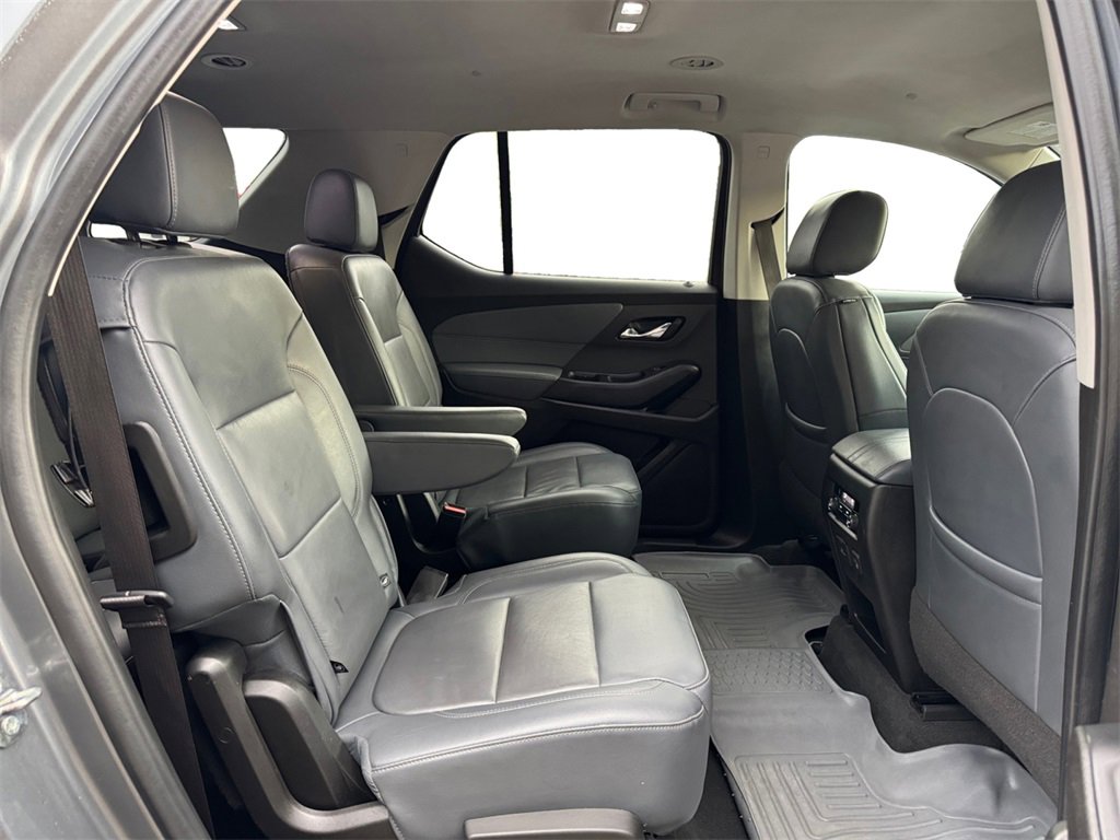 Used 2021 Chevrolet Traverse LT w/ LT Premium Package image 20