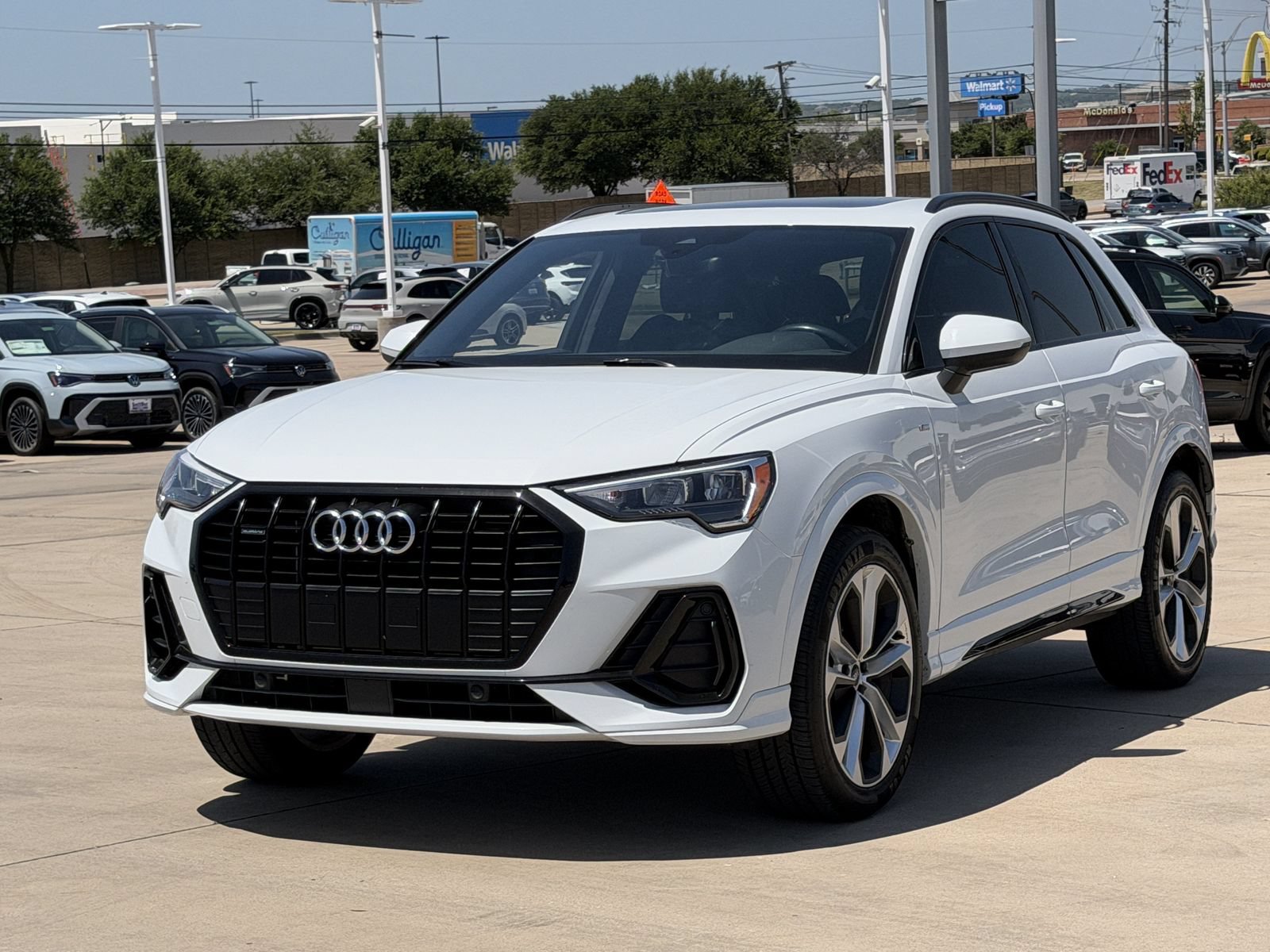 Used 2021 Audi Q3 2.0T Premium w/ 20" Wheel Package AWD/4WD image 8