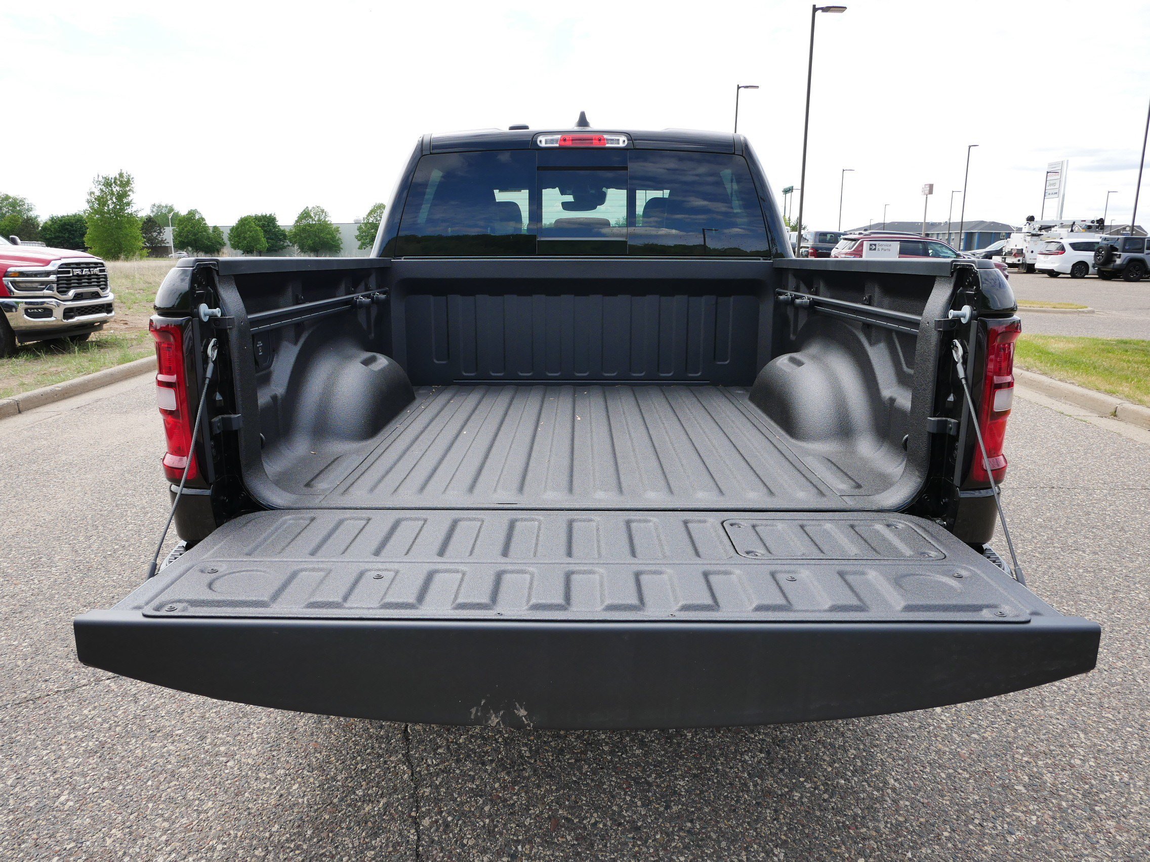 New 2026 RAM 1500 Laramie w/ Night Edition AWD/4WD image 6