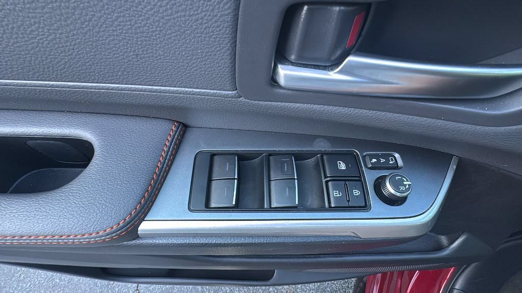Used 2024 Toyota Sienna XSE w/ XSE Premium Package FWD image 14