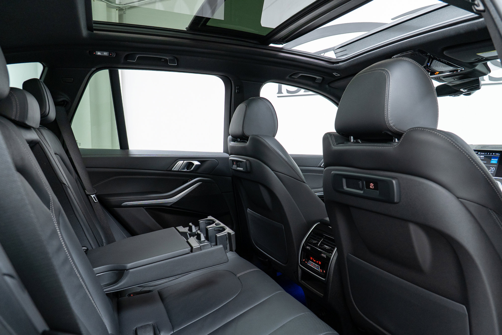 Certified 2022 BMW X5 xDrive40i w/ M Sport Package image 23