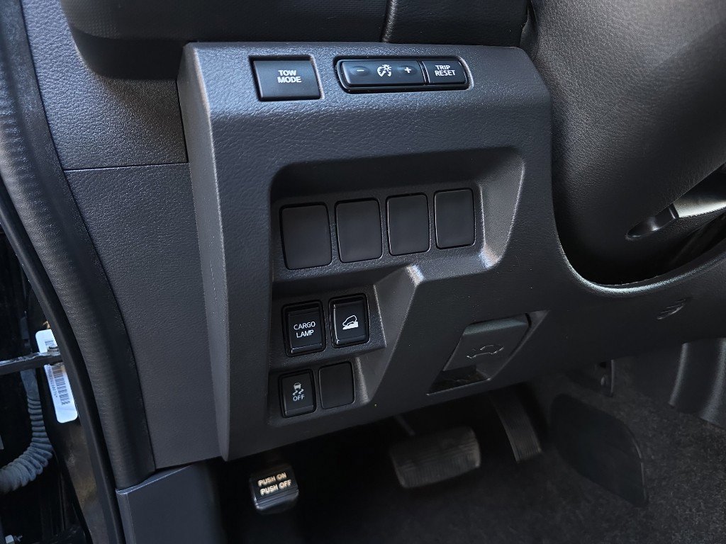 Used 2022 Nissan Frontier SV image 15