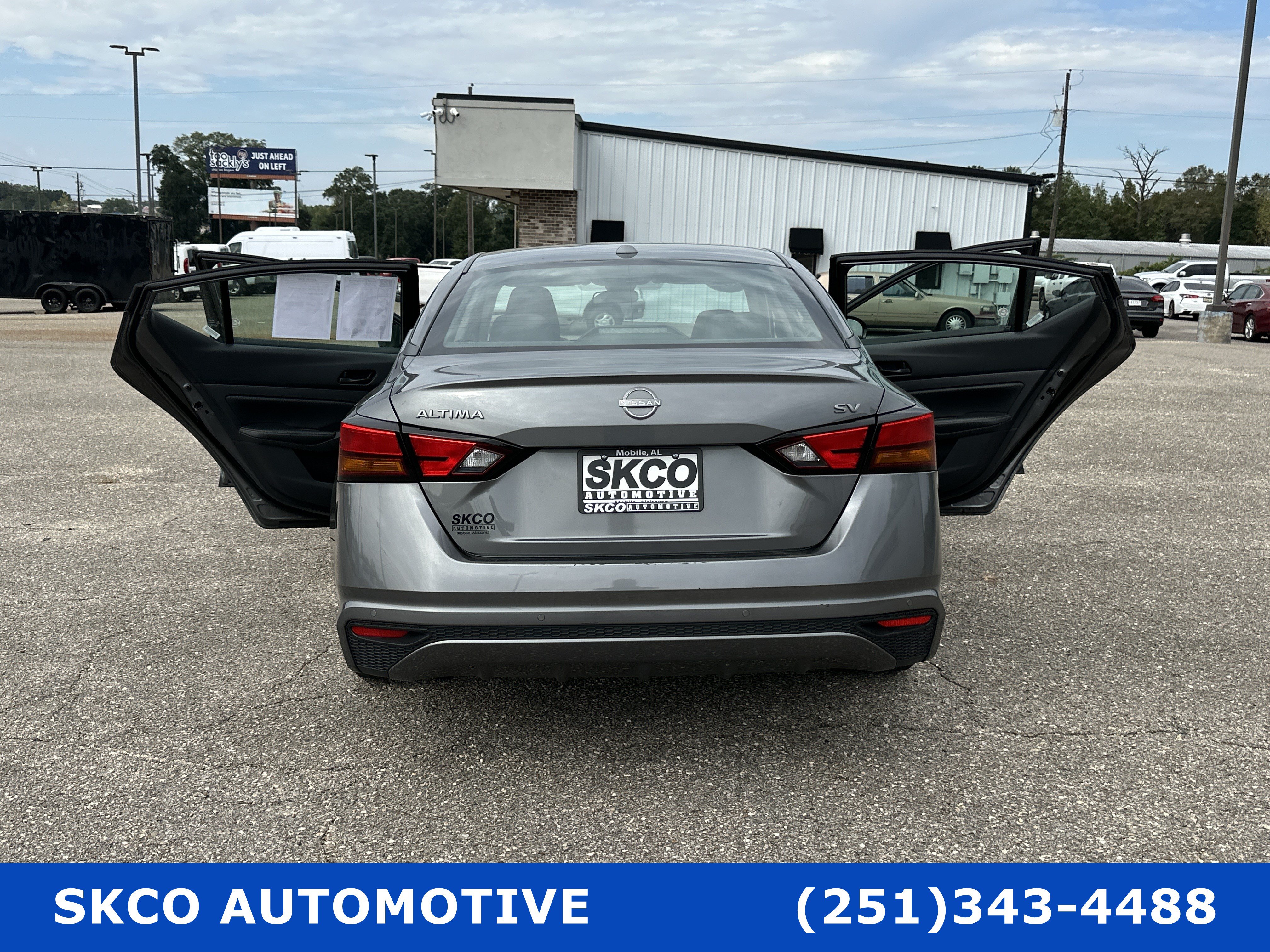 Used 2023 Nissan Altima 2.5 SV FWD image 32
