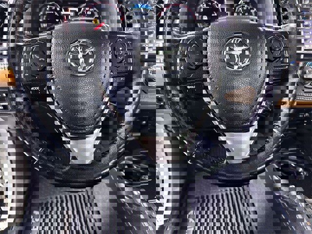 Used 2017 Toyota RAV4 SE w/ Power Extra Value Package image 11