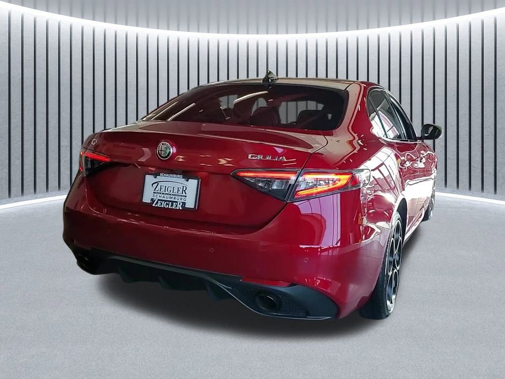 New 2025 Alfa Romeo Giulia AWD w/ Driving Assist Package image 9