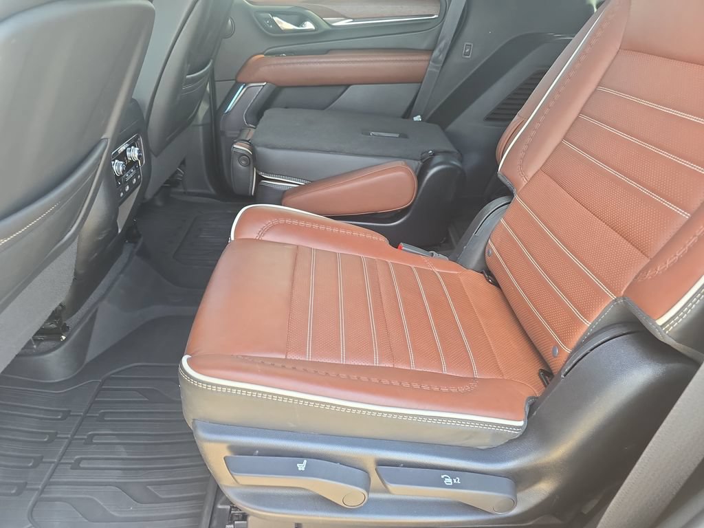 Used 2024 GMC Yukon Denali Ultimate AWD/4WD image 15