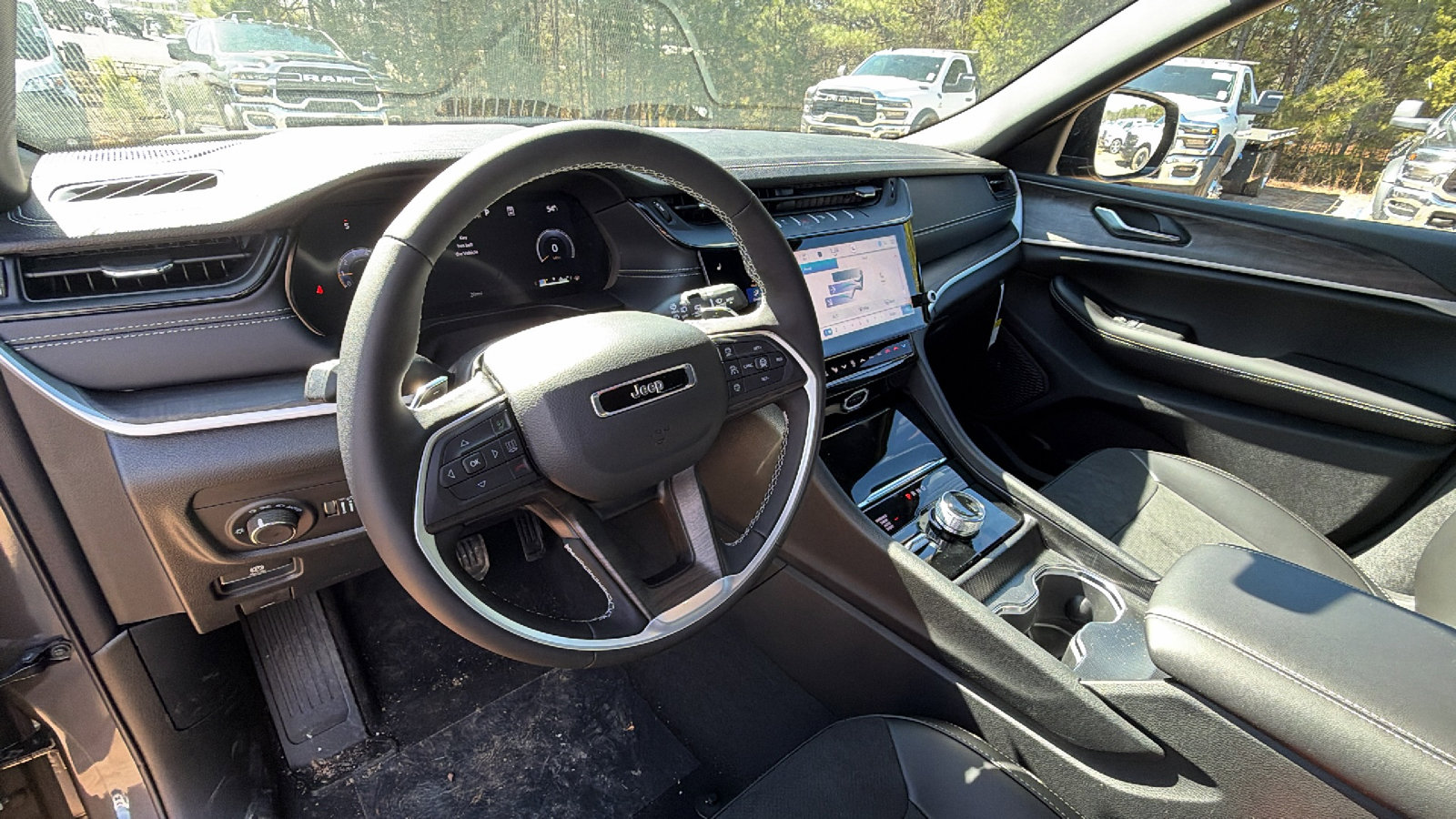 New 2026 Jeep Grand Cherokee L 4WD image 21