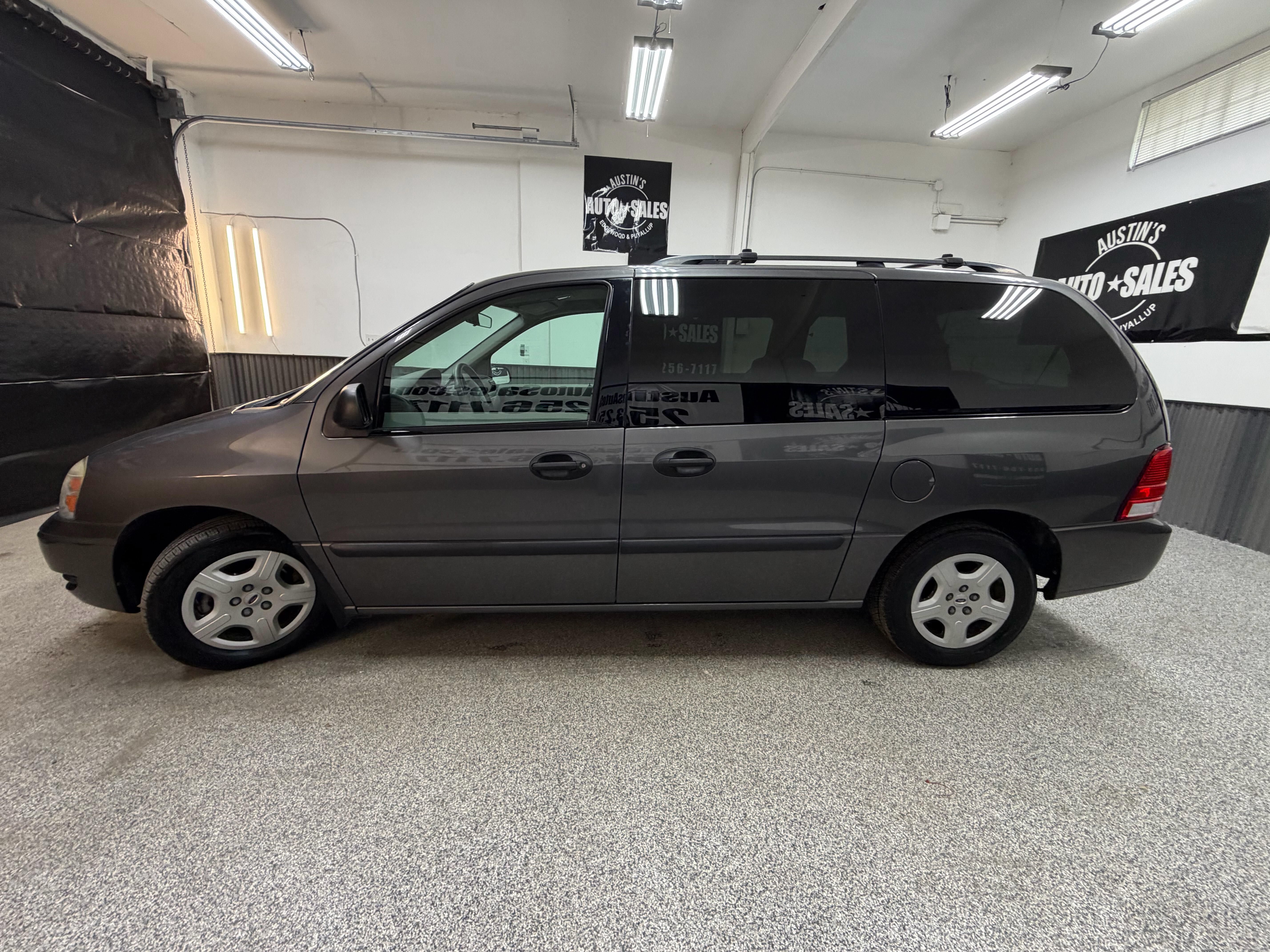 Used 2005 Ford Freestar SE FWD image 7