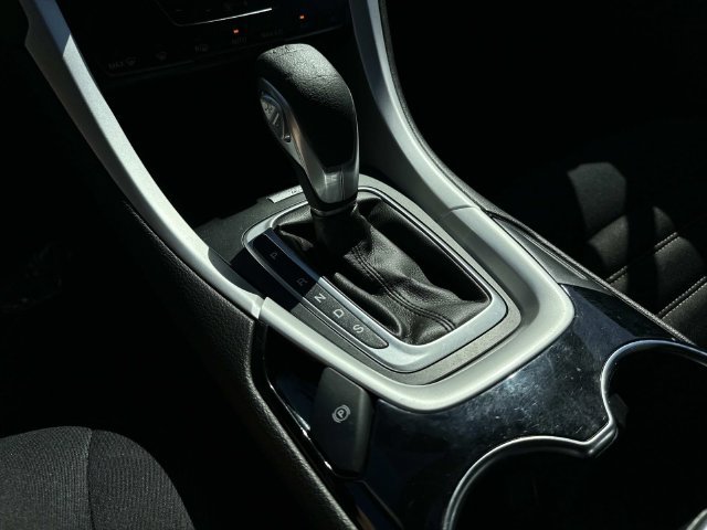 Used 2014 Ford Fusion SE FWD image 21