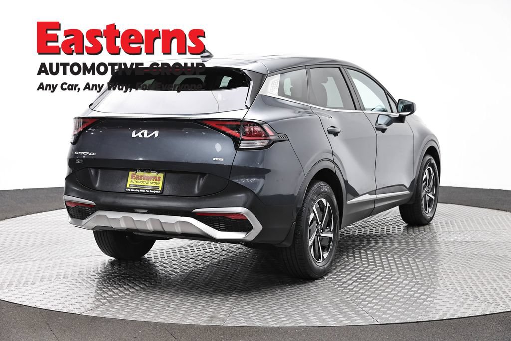 Used 2023 Kia Sportage LX AWD/4WD image 5