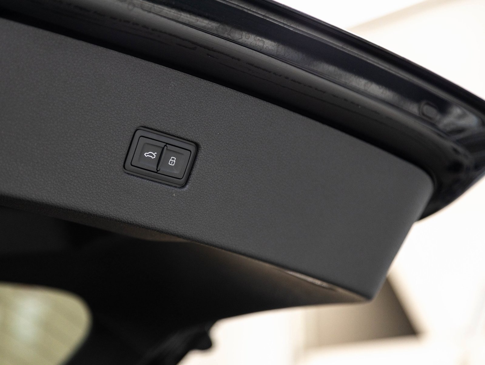 Used 2022 Audi SQ8 Prestige w/ Prestige Package image 31