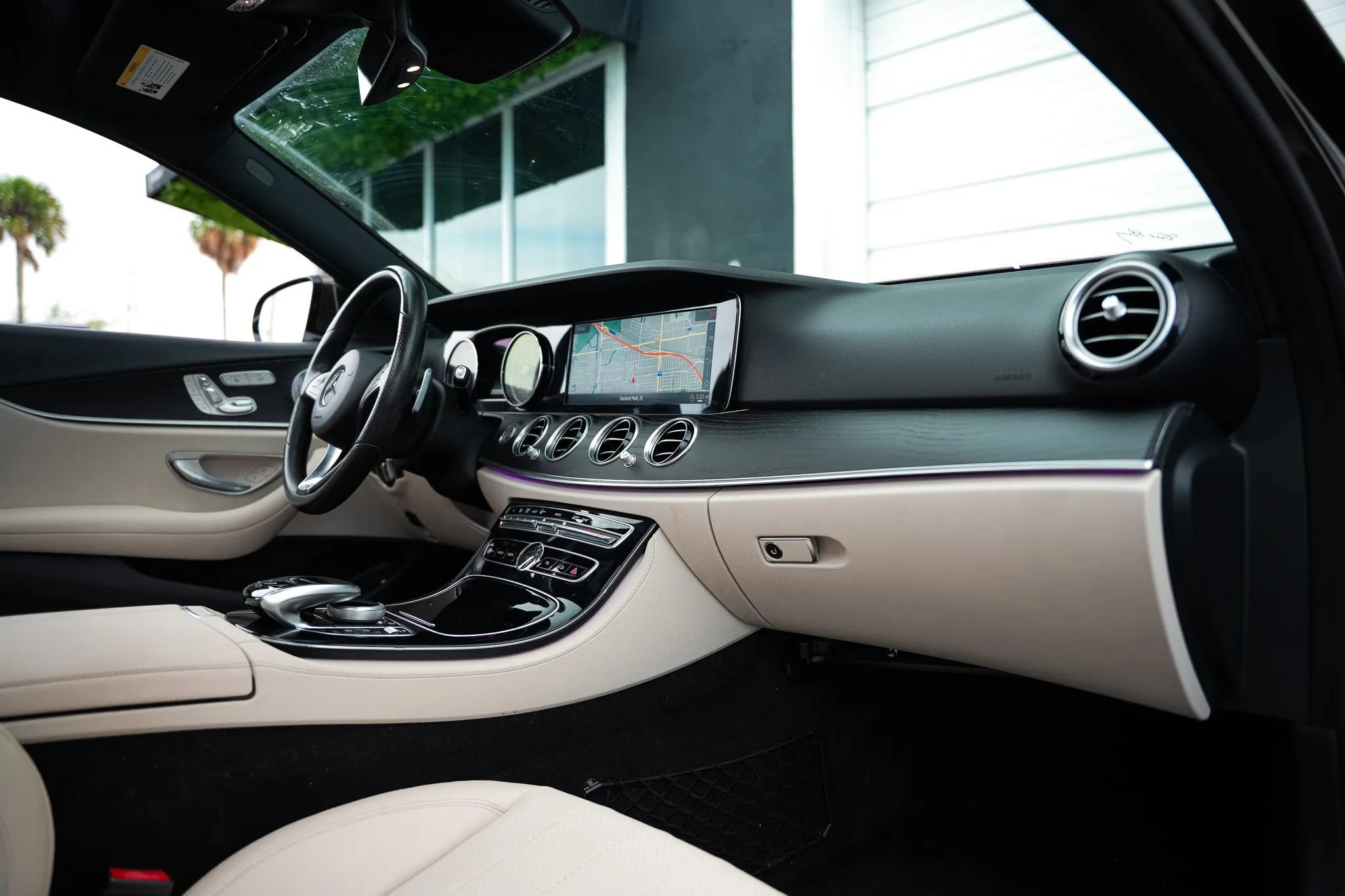 Used 2017 Mercedes-Benz E 300 4MATIC image 54