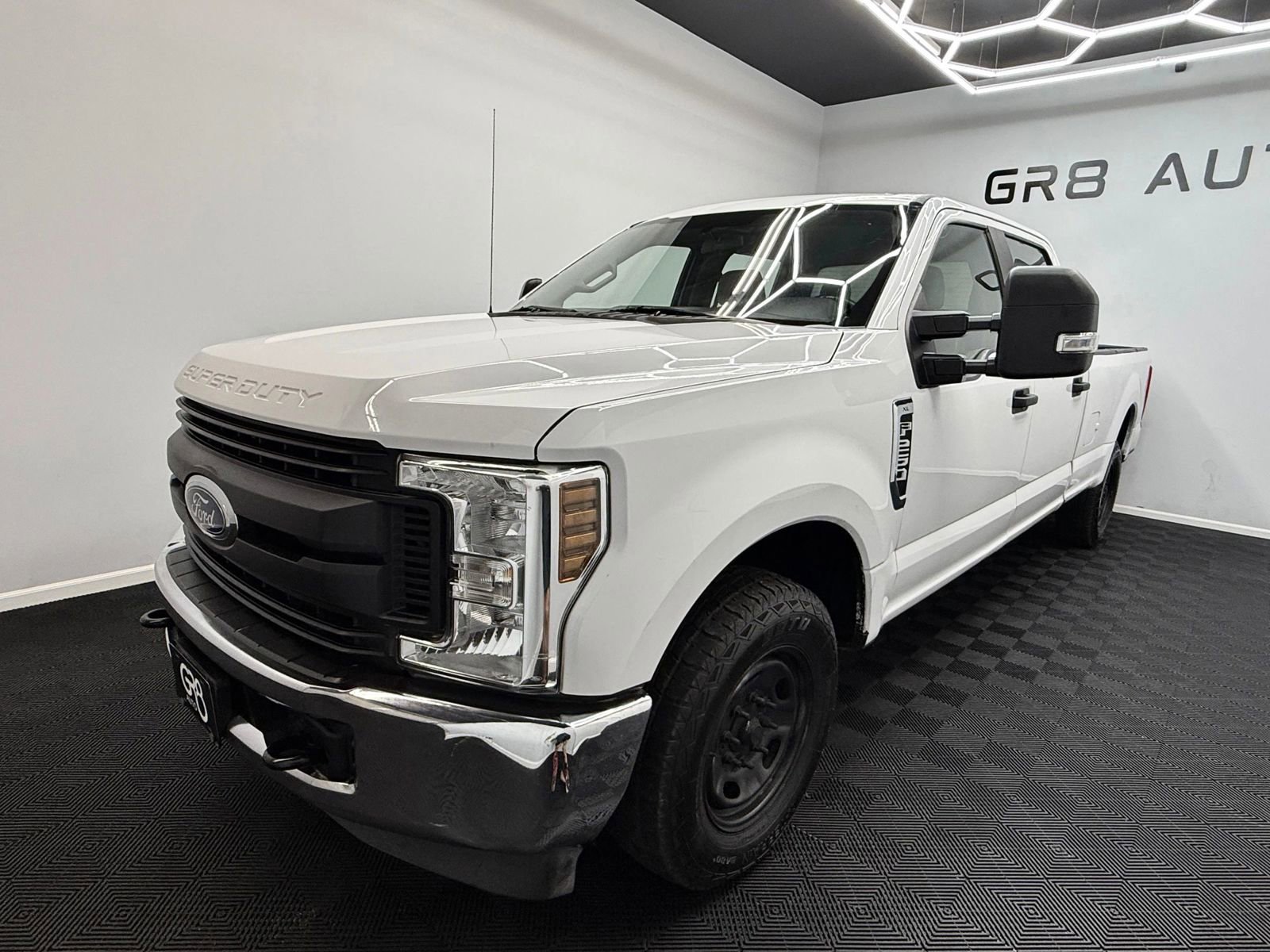 Used 2019 Ford F250 XL w/ Power Equipment Group RWD image 3