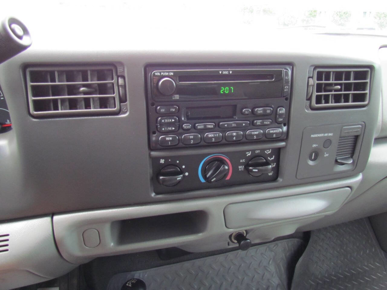 Used 2003 Ford F250 XLT image 15