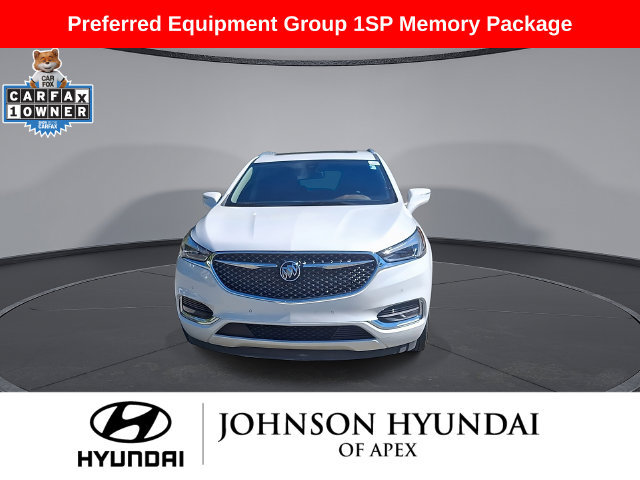 Used 2020 Buick Enclave Avenir w/ Avenir Technology Package FWD image 3
