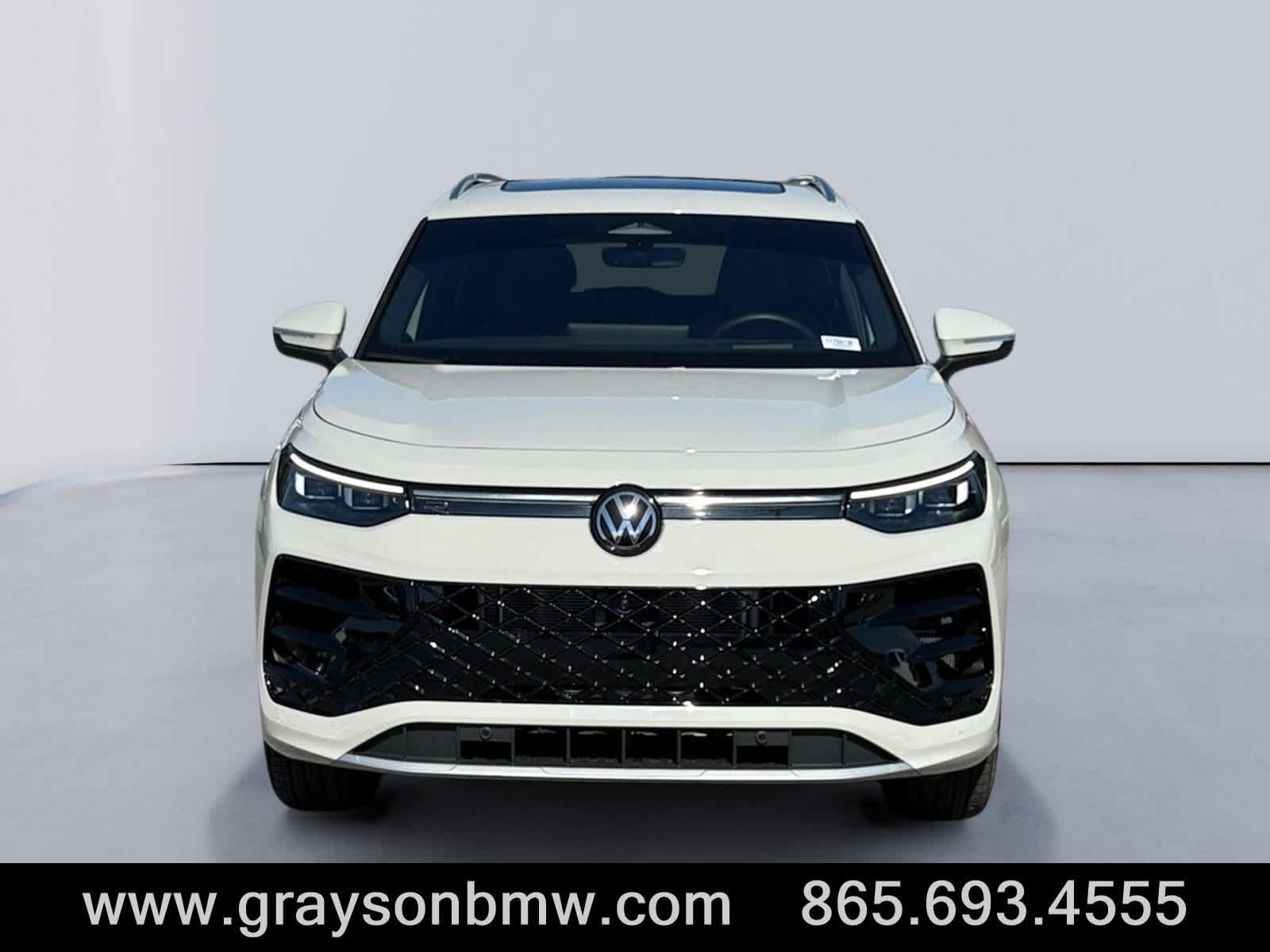 Used 2026 Volkswagen Tiguan SEL R-Line AWD/4WD image 8