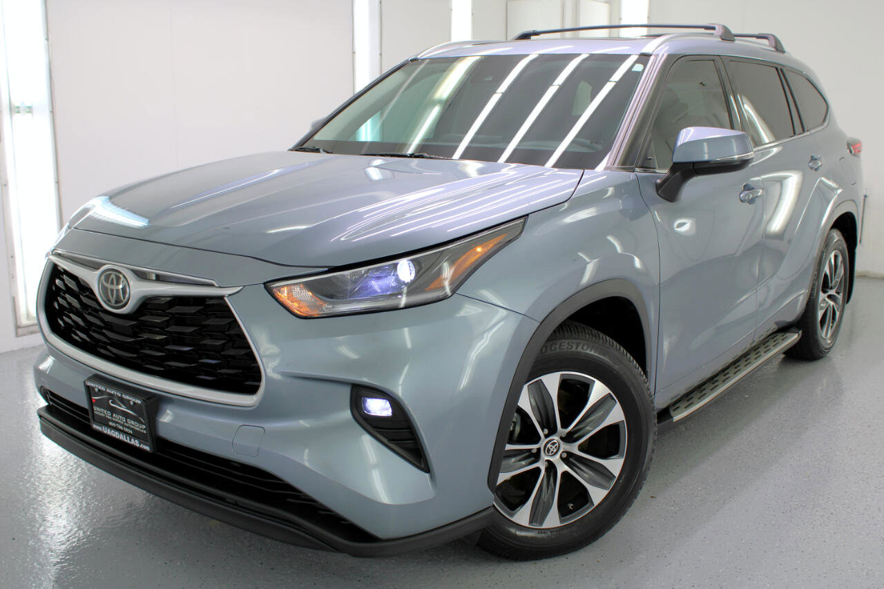Used 2021 Toyota Highlander XLE image 28
