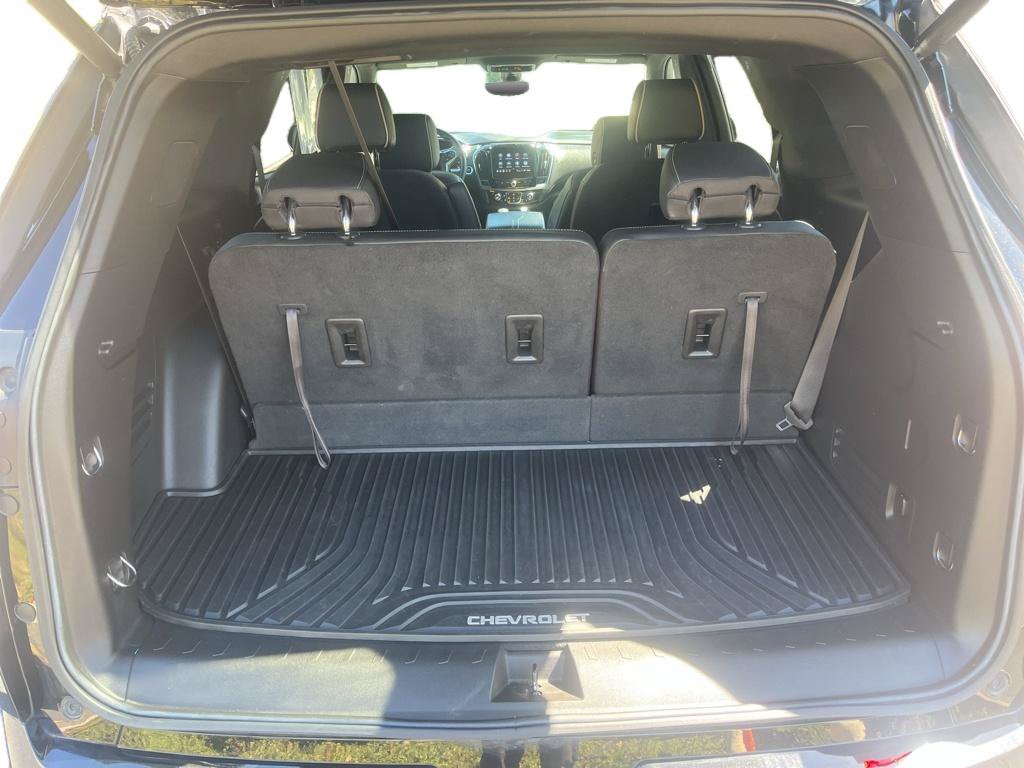 Used 2023 Chevrolet Traverse Premier w/ Redline Edition AWD/4WD image 9