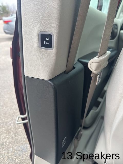 Used 2018 Chrysler Pacifica Touring-L Plus image 23