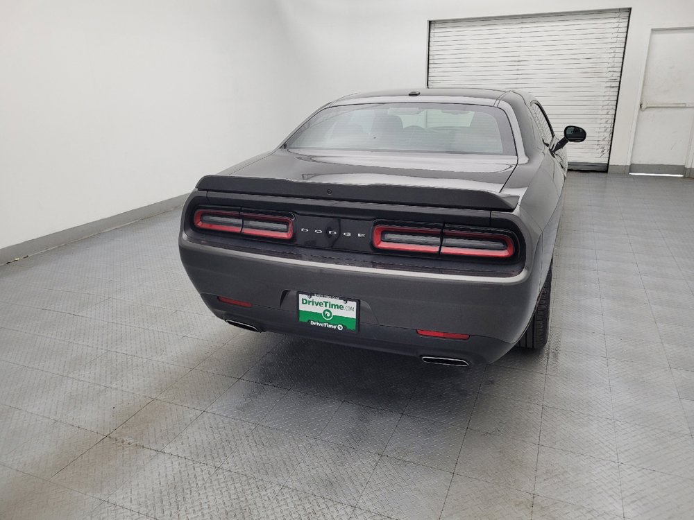 Used 2019 Dodge Challenger SXT RWD image 7