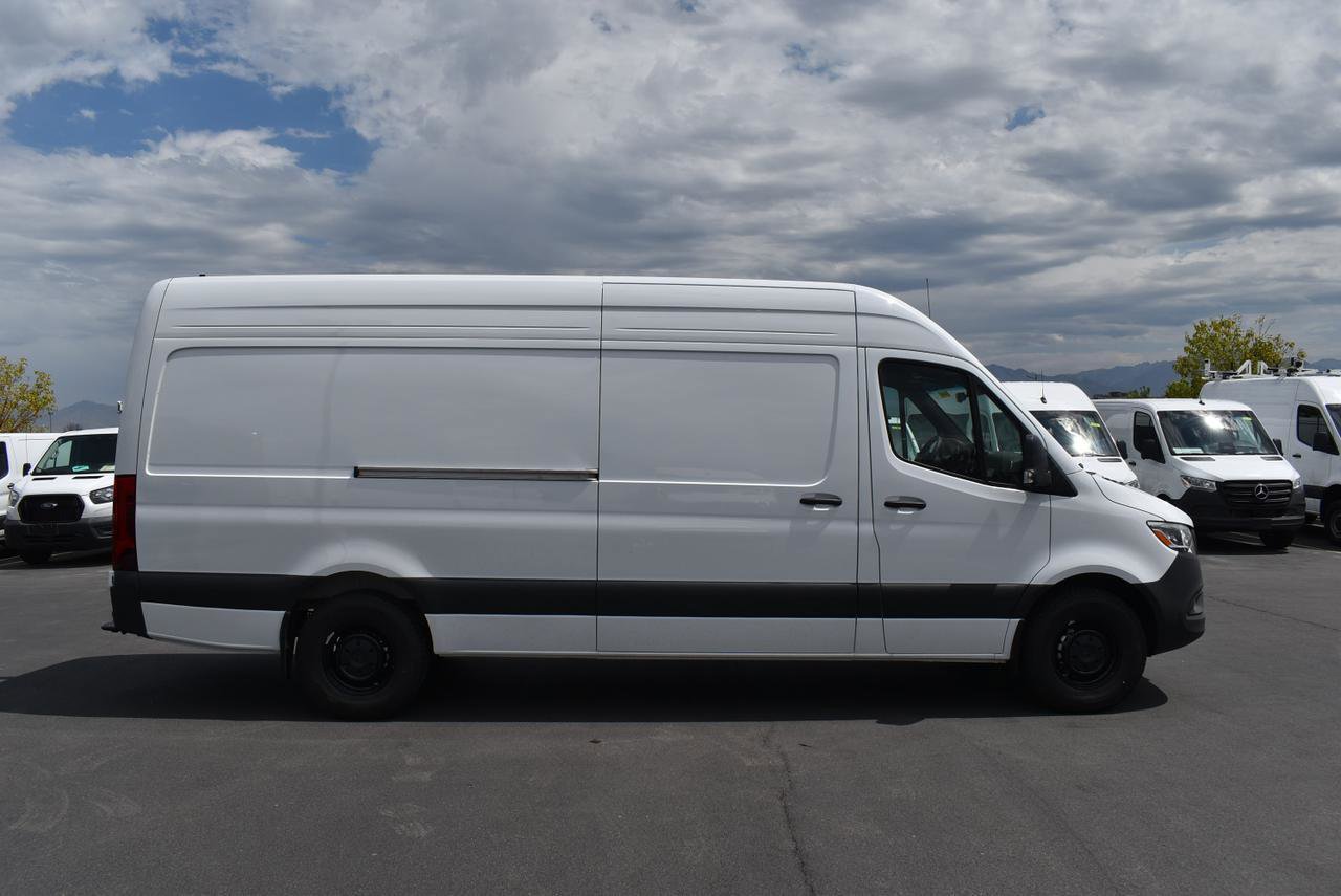 New 2025 Mercedes-Benz Sprinter 2500 image 5
