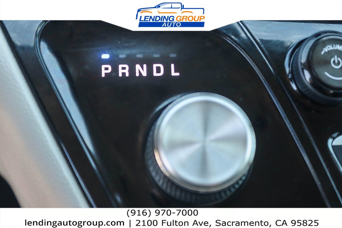 Used 2018 Chrysler Pacifica Touring-L Plus image 18