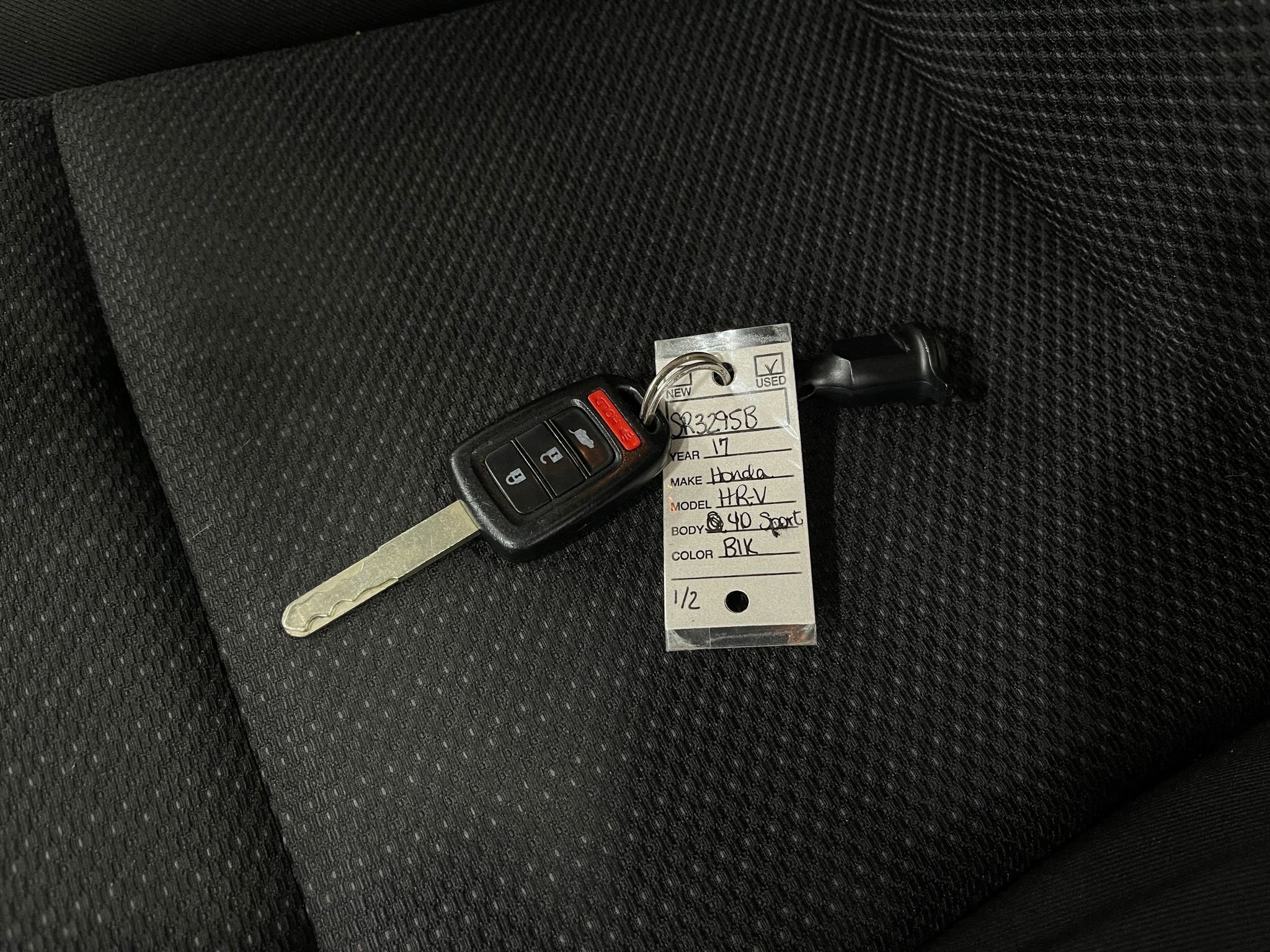 Used 2017 Honda HR-V LX image 35