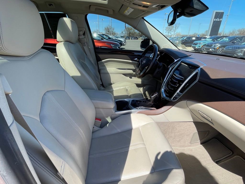 Used 2014 Cadillac SRX Luxury w/ Driver Awareness Package image 27