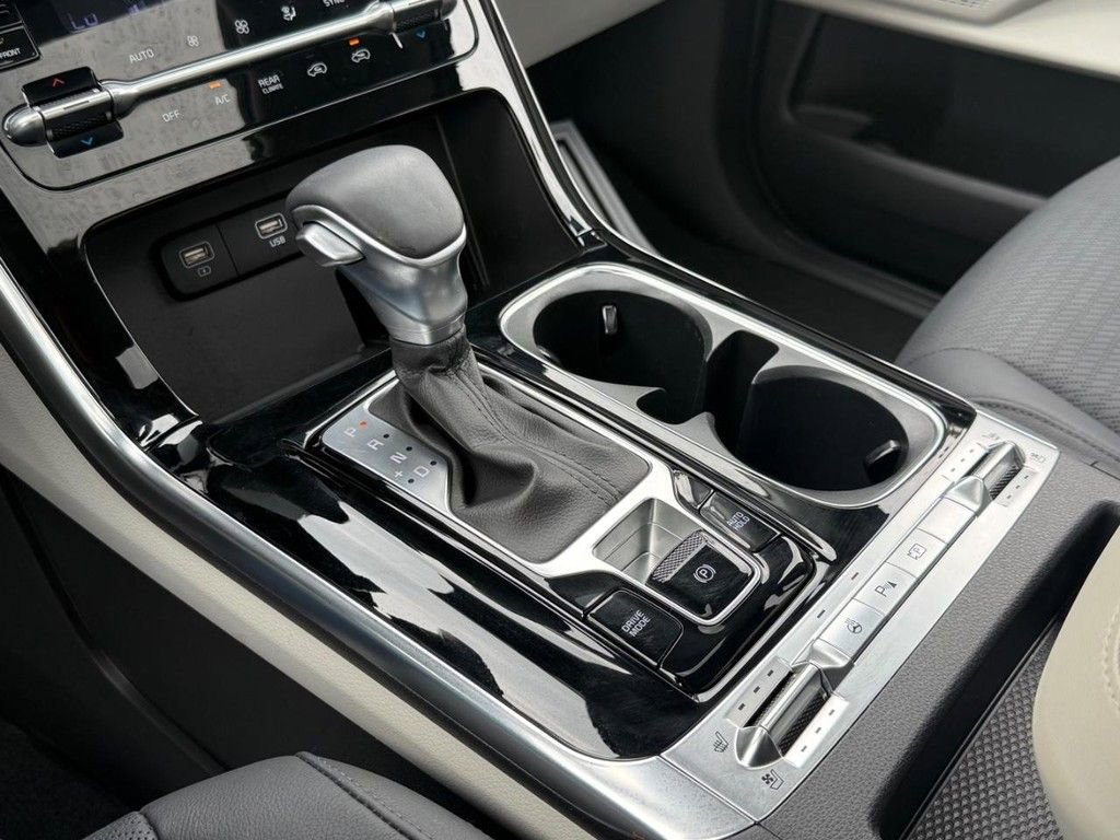 Used 2024 Kia Carnival SX Prestige FWD image 22