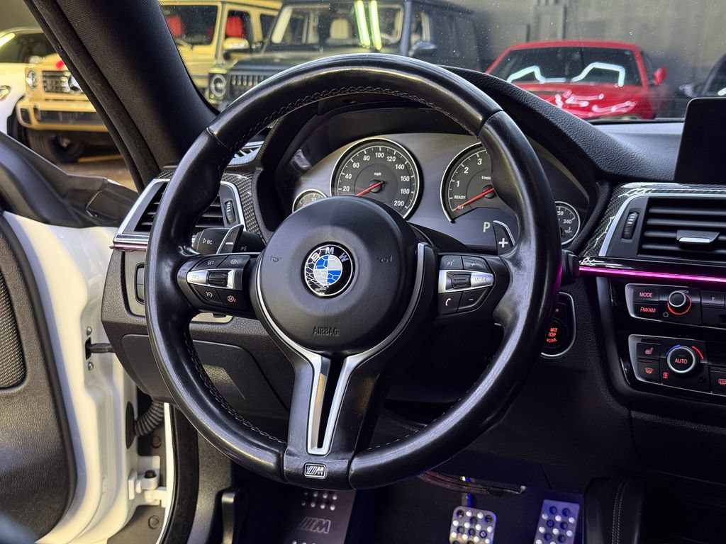 Used 2017 BMW M4 Coupe RWD image 19